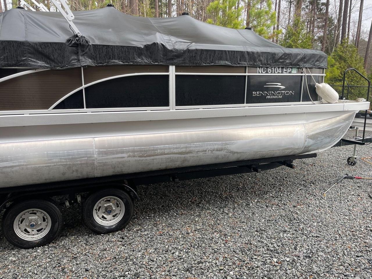 Pontoon boat after service at Sailaway Bay Marine